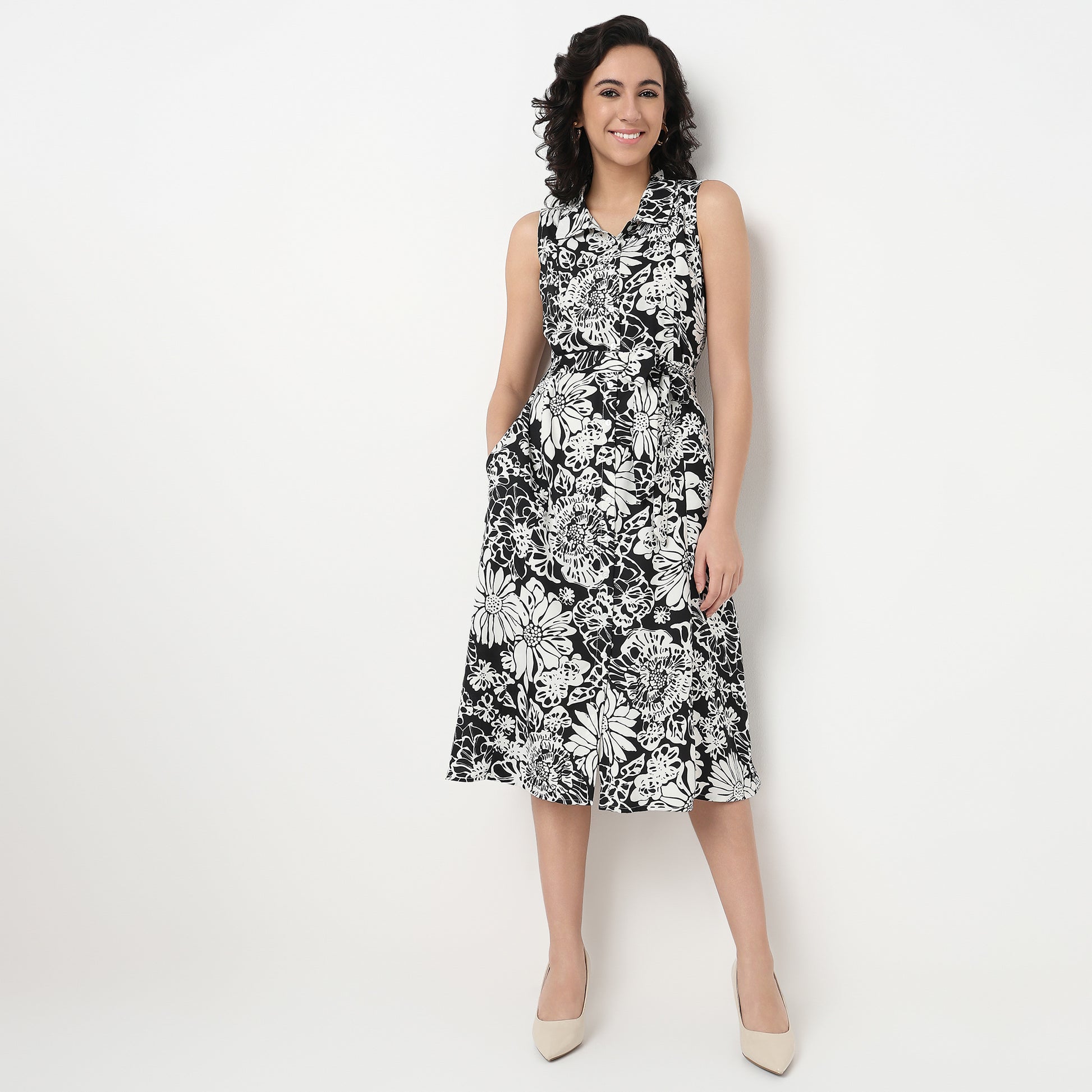 Isabella Flared Dress With Tie Up Belt Style Union Isabella Flared Dress With Tie Up Belt Style Union