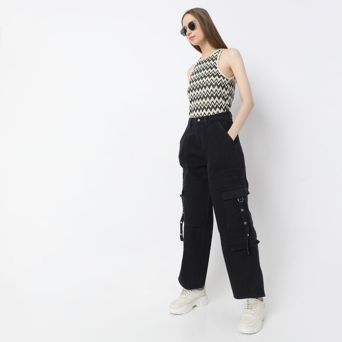 Solid Full-Length High-Rise Cargo Fit Jeans