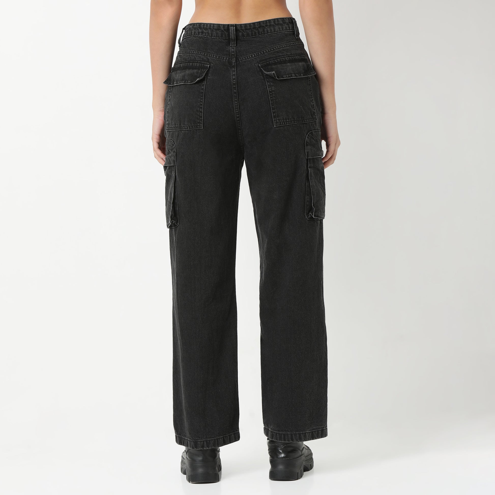 Highwaist 8 Pockets Straight Fit Cargos