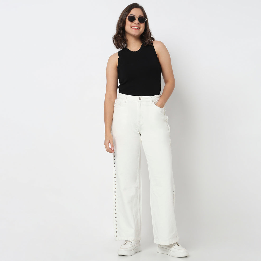Low Waist Straight Fit Baisc Denim With Tinted Look