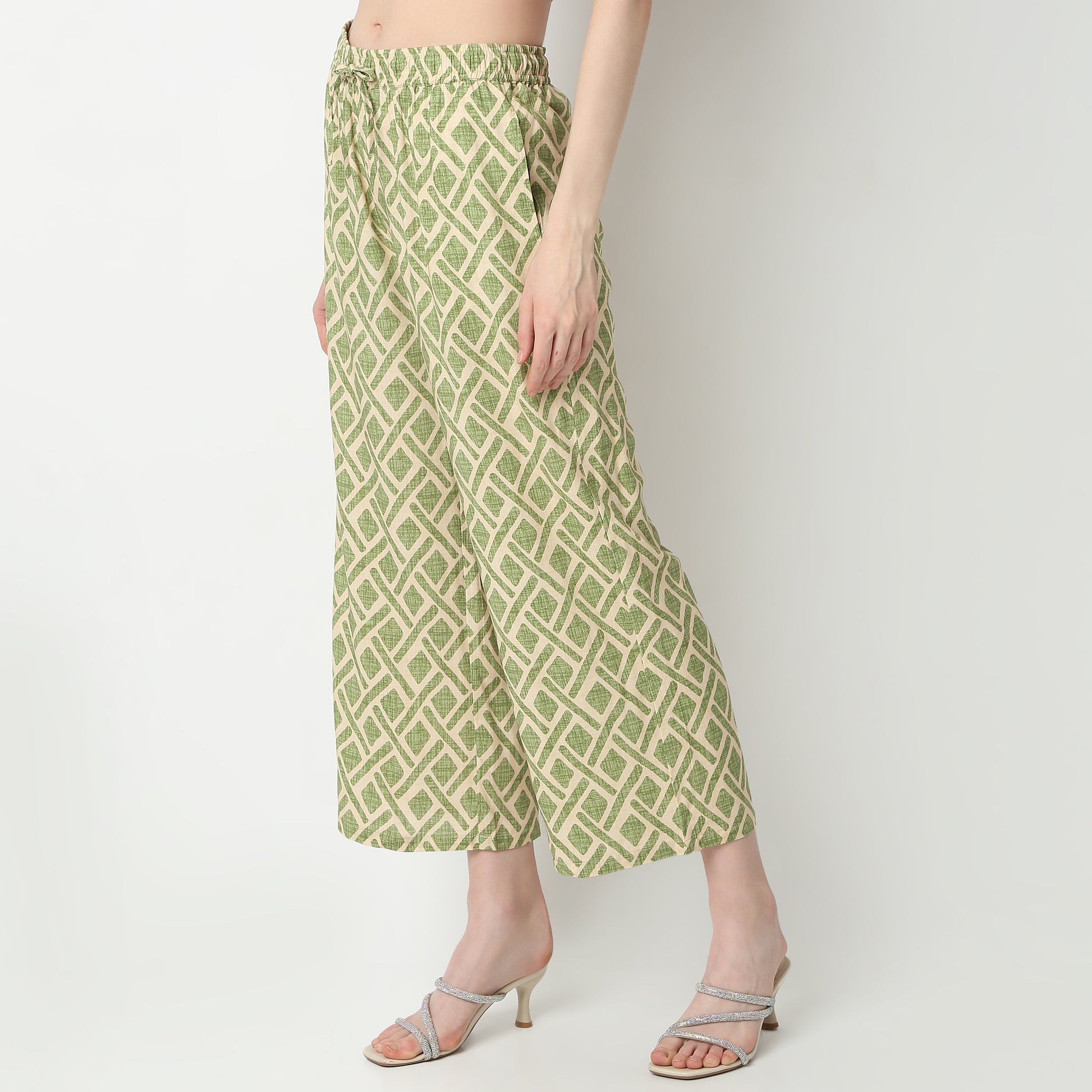 Regular Fit Printed Mid Rise Palazzos