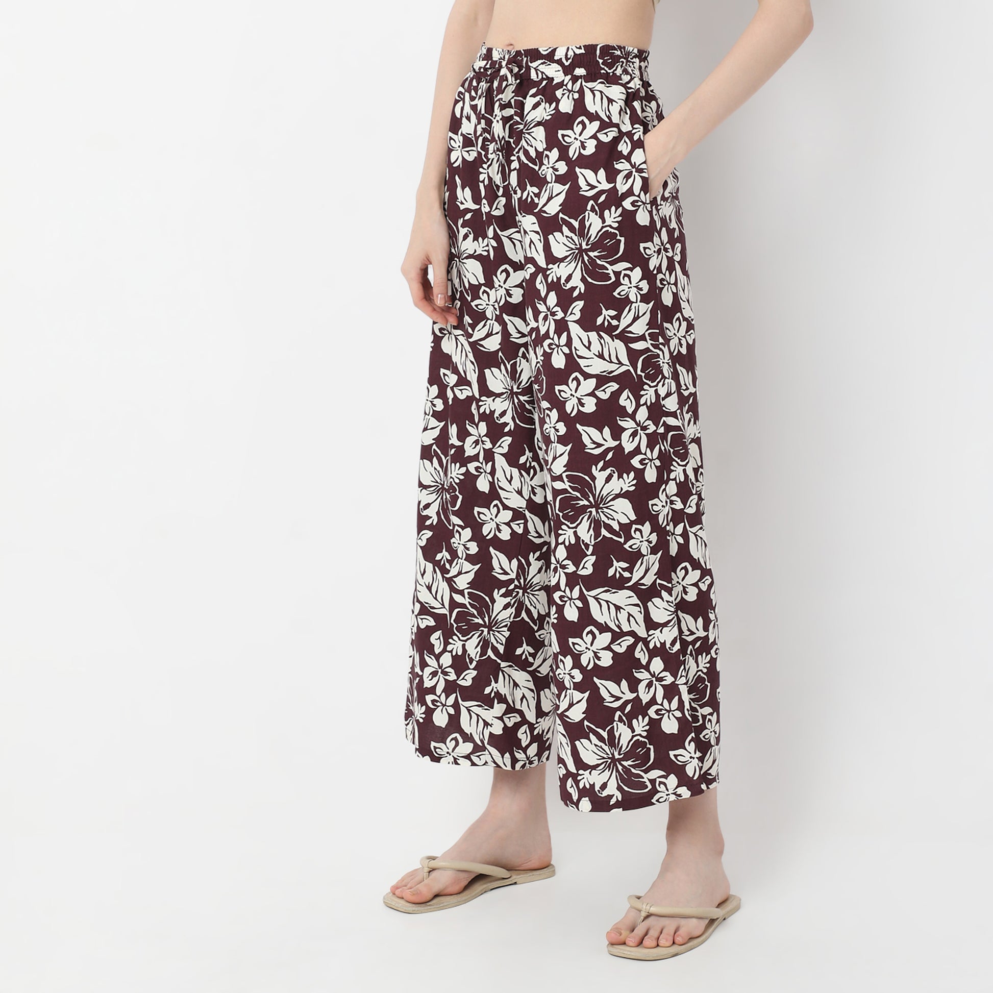 Floral Print Mid-Rise Palazzo Pants