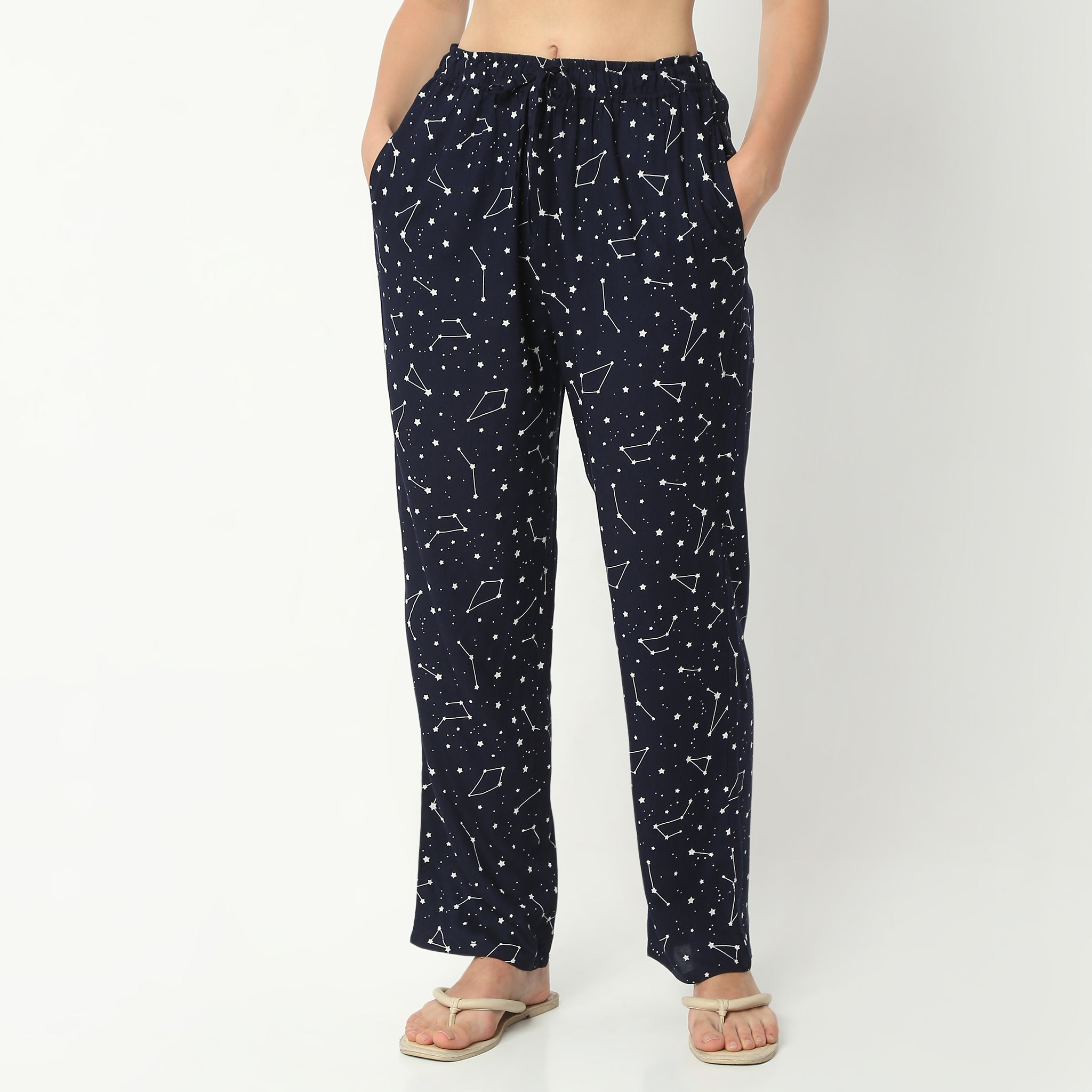 Regular Fit Printed Full Length Mid Rise Pyjamas