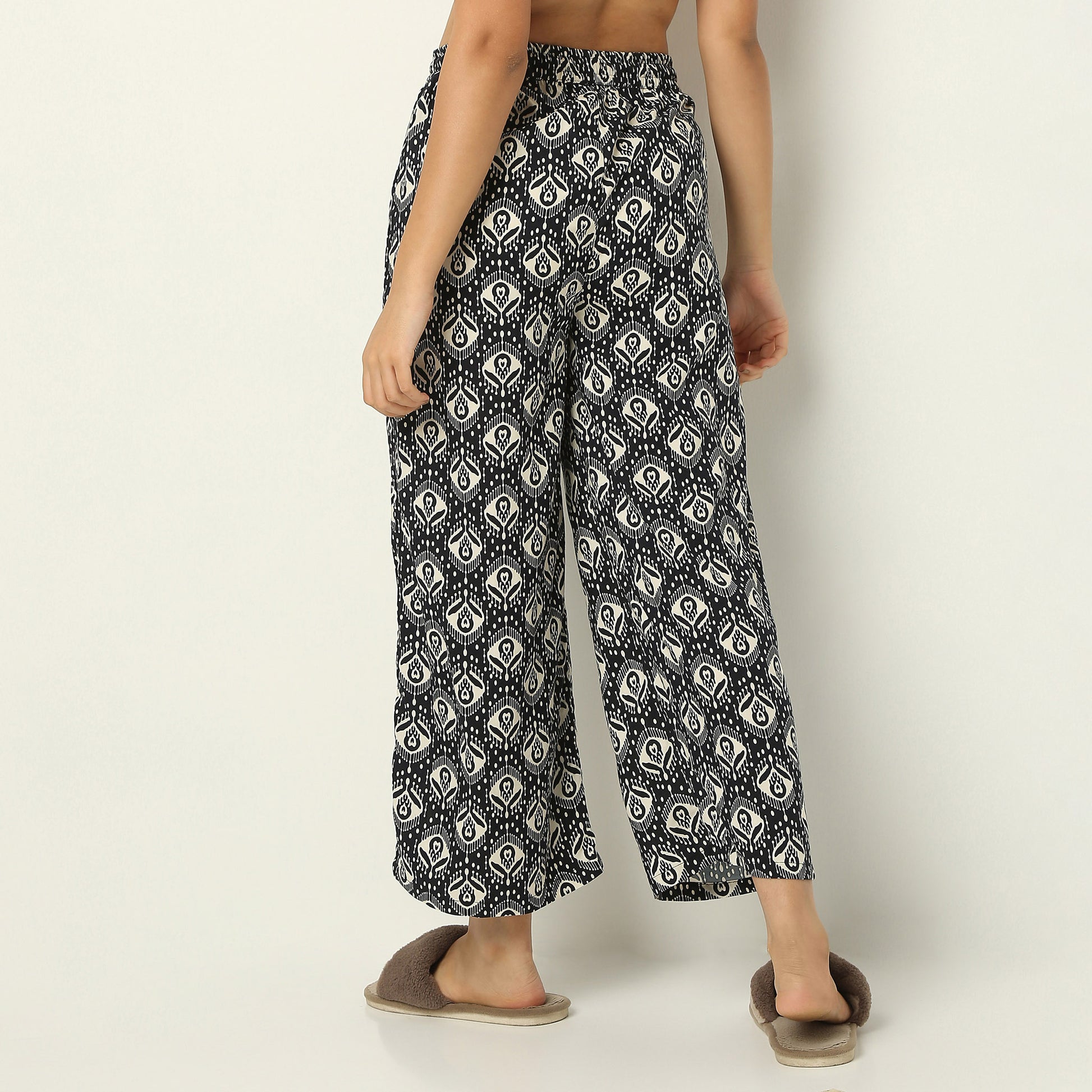 Regular Fit Printed Ankle Length Mid Rise Palazzos