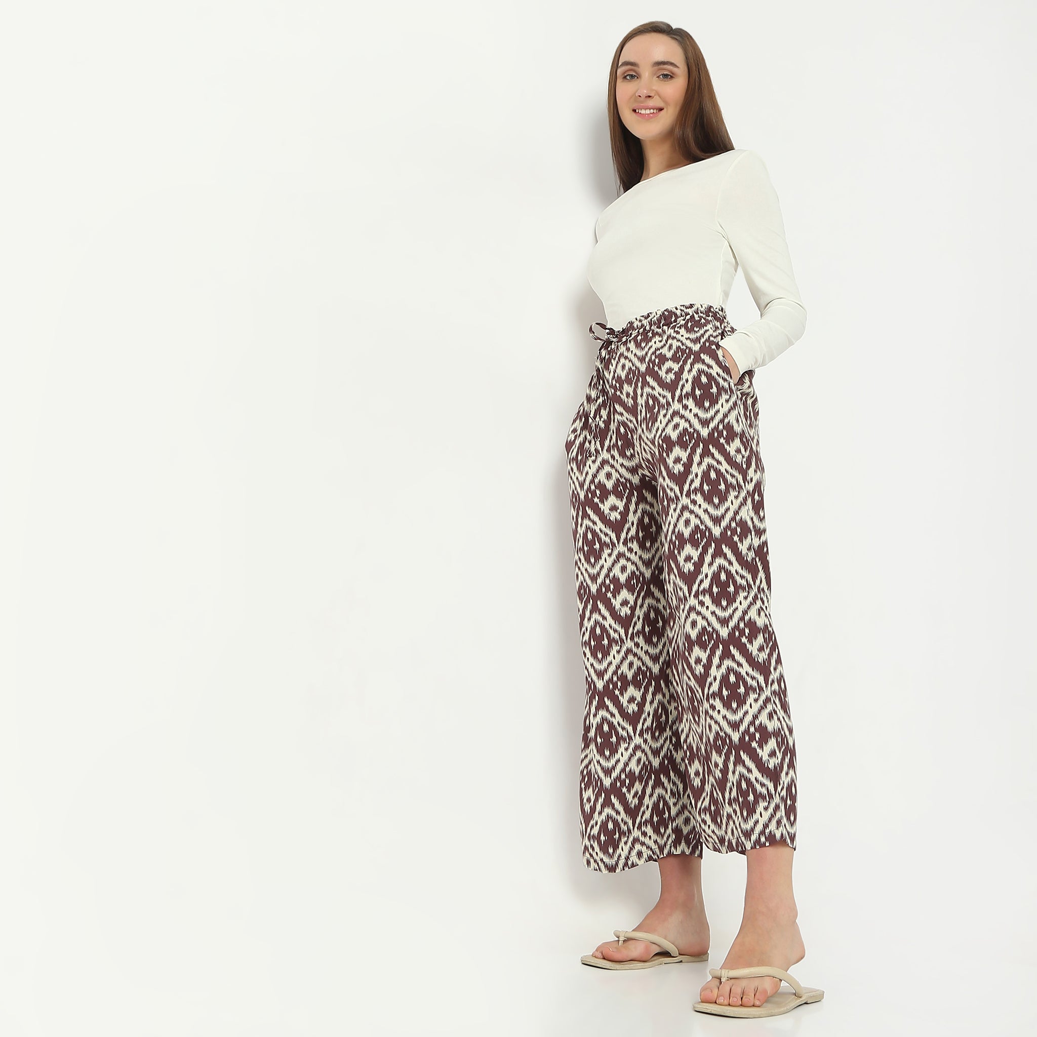 Regular Fit Printed Ankle Length Mid Rise Pyjamas