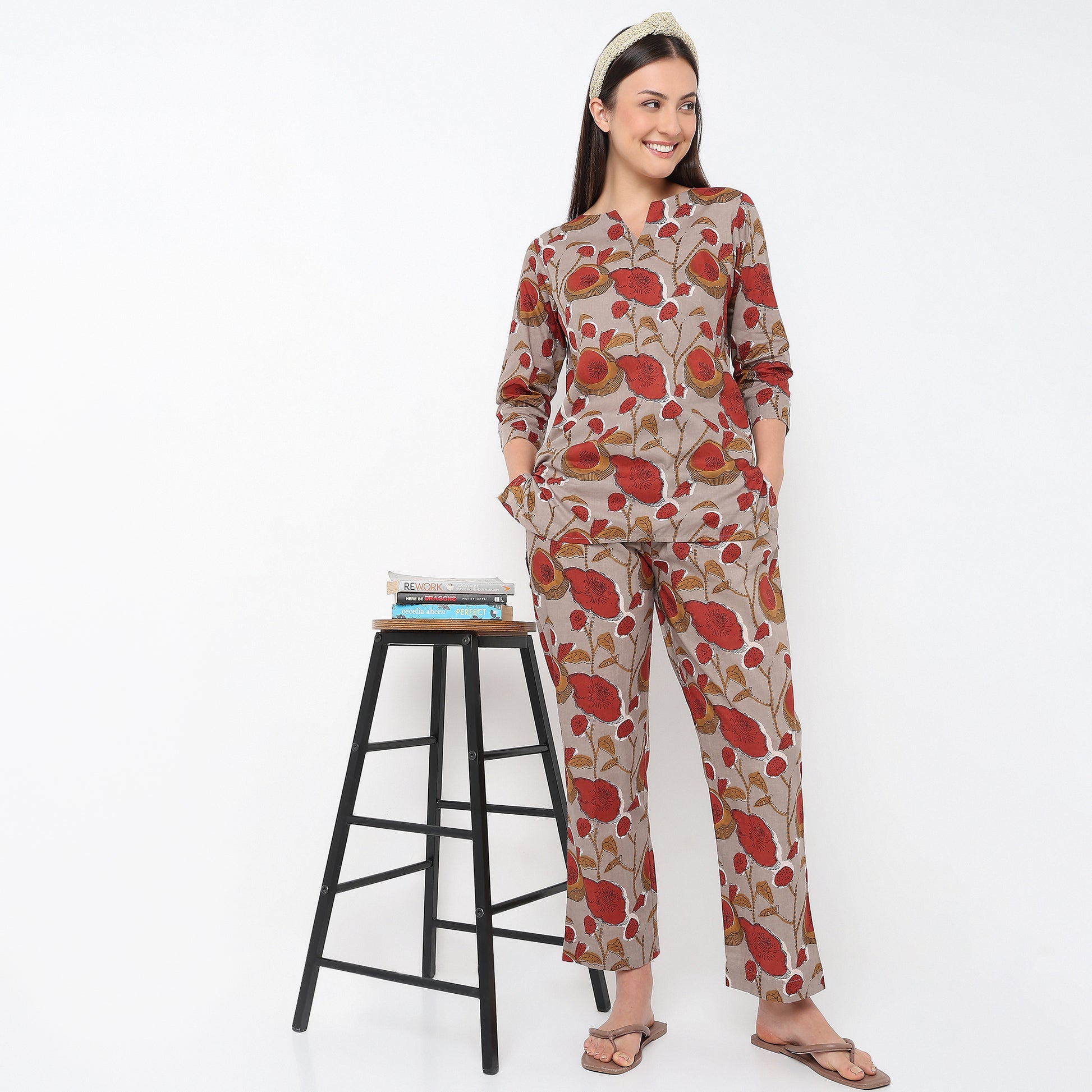 Floral Print Round Neck Kurta with Pyjama Set