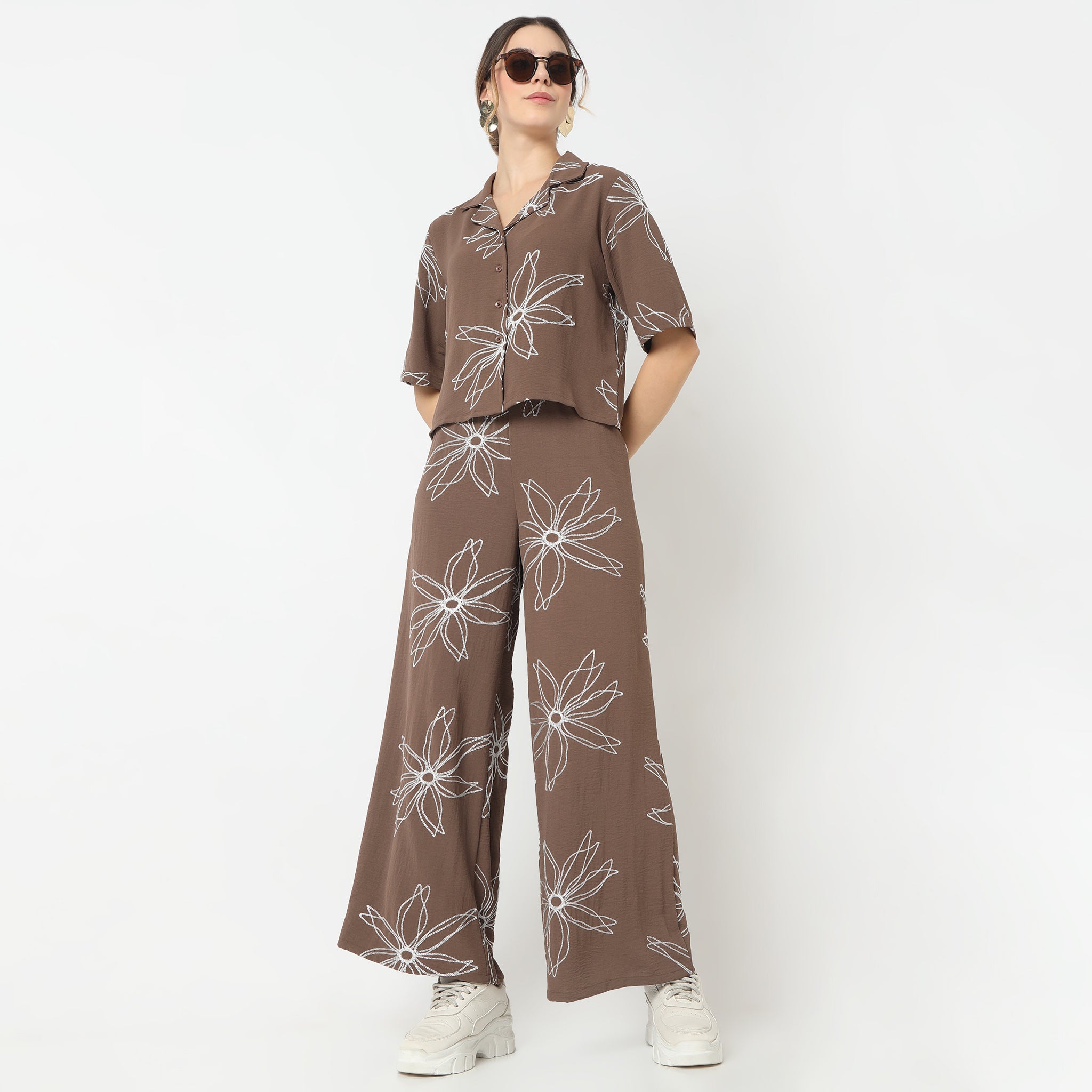 Regular Fit Embroidered Regular Length Mid Rise Trousers