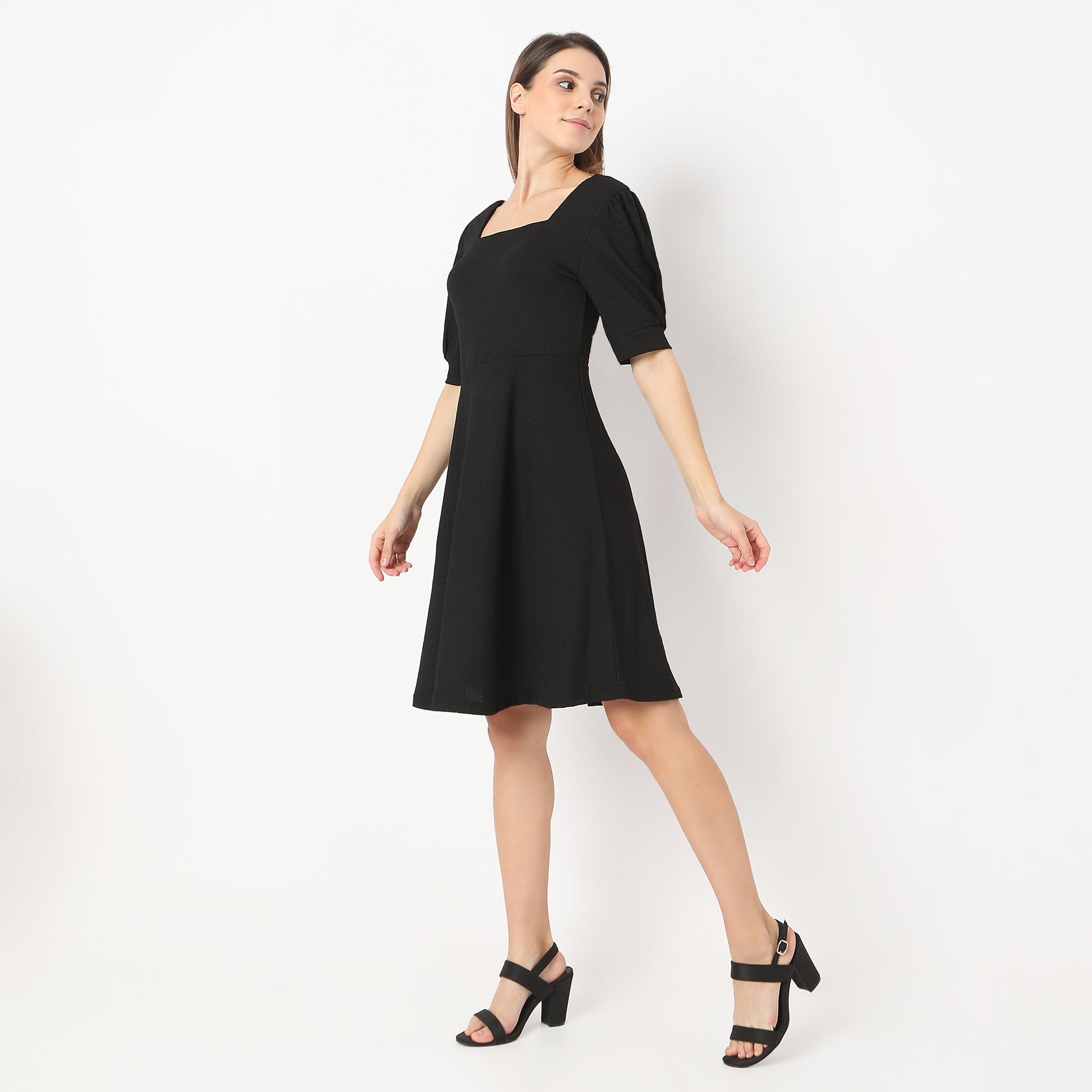 Flare Fit Knee Length Square Neck Short Sleeve Dress