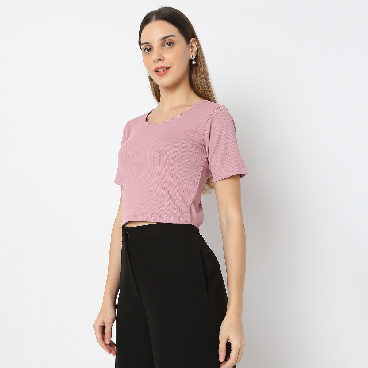 Cropped Scoop Neck Betty Essential Lace Bow Detail T-Shirt