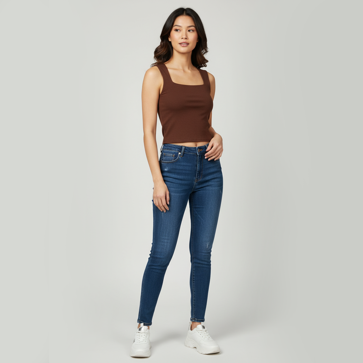 Knitted Solid Slim Fit T-Shirt