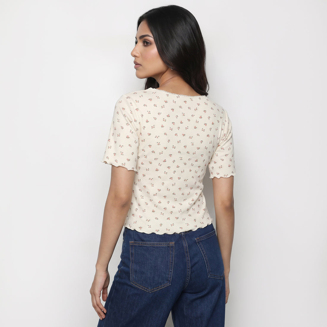 Printed Scoop Neck Slim T-Shirt