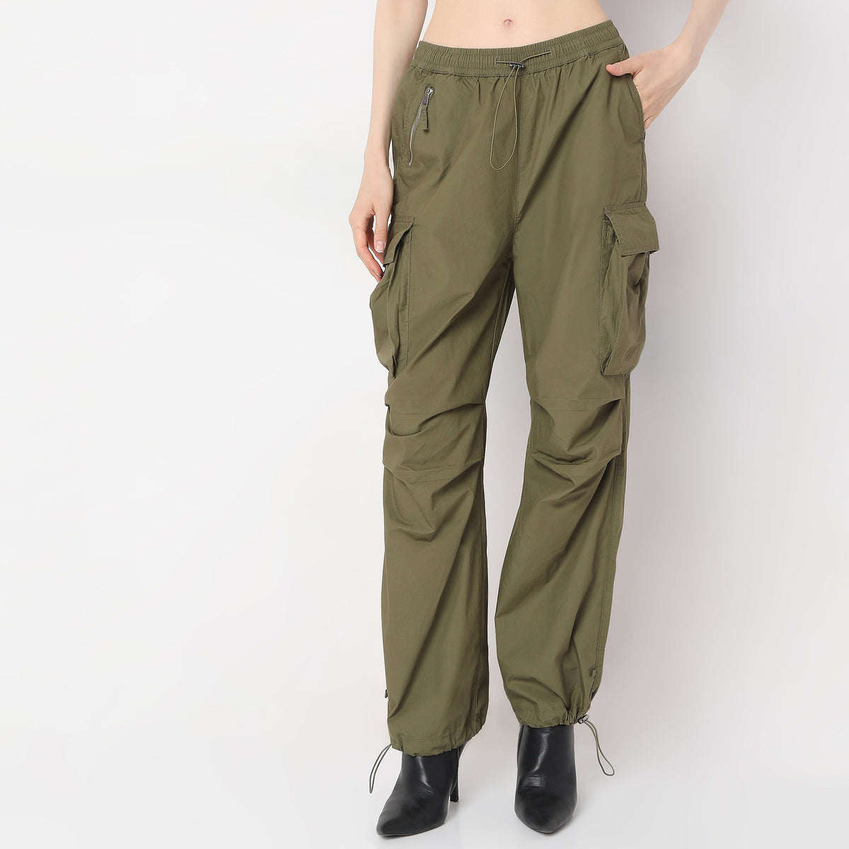 Relaxed Fit High Rise Cargos