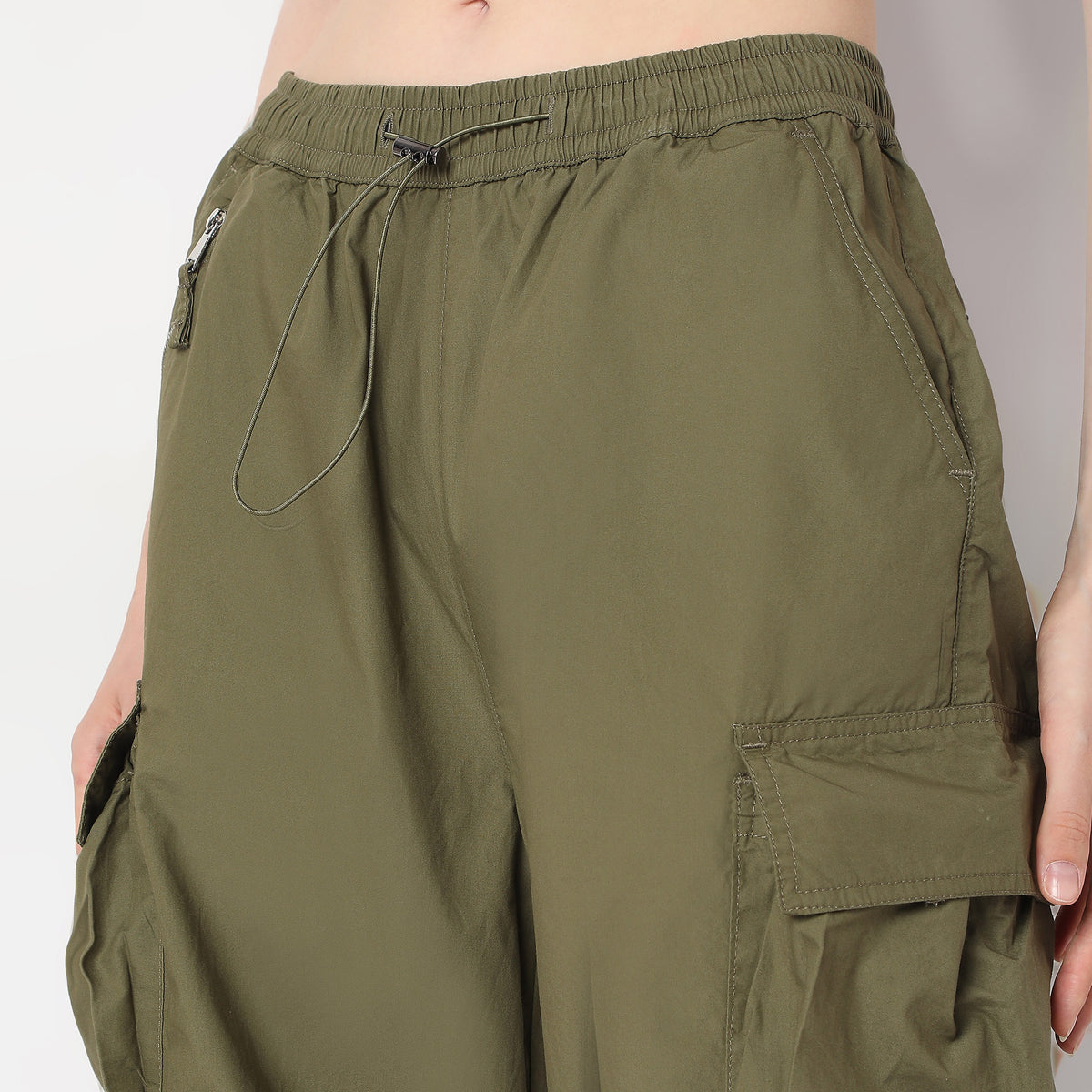 Relaxed Fit High Rise Cargos