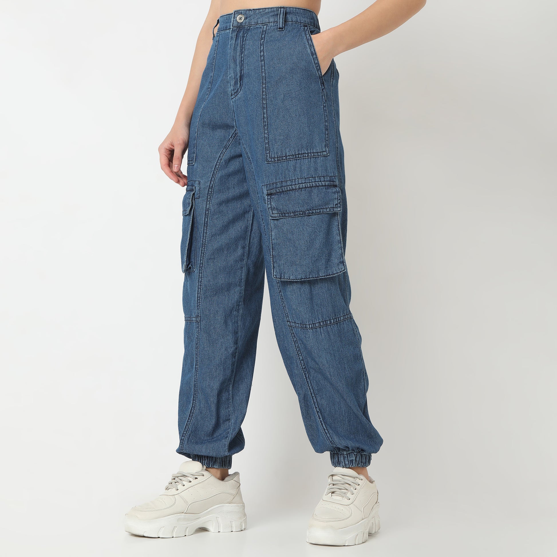 Relaxed Fit Solid Full Length High Rise Pants