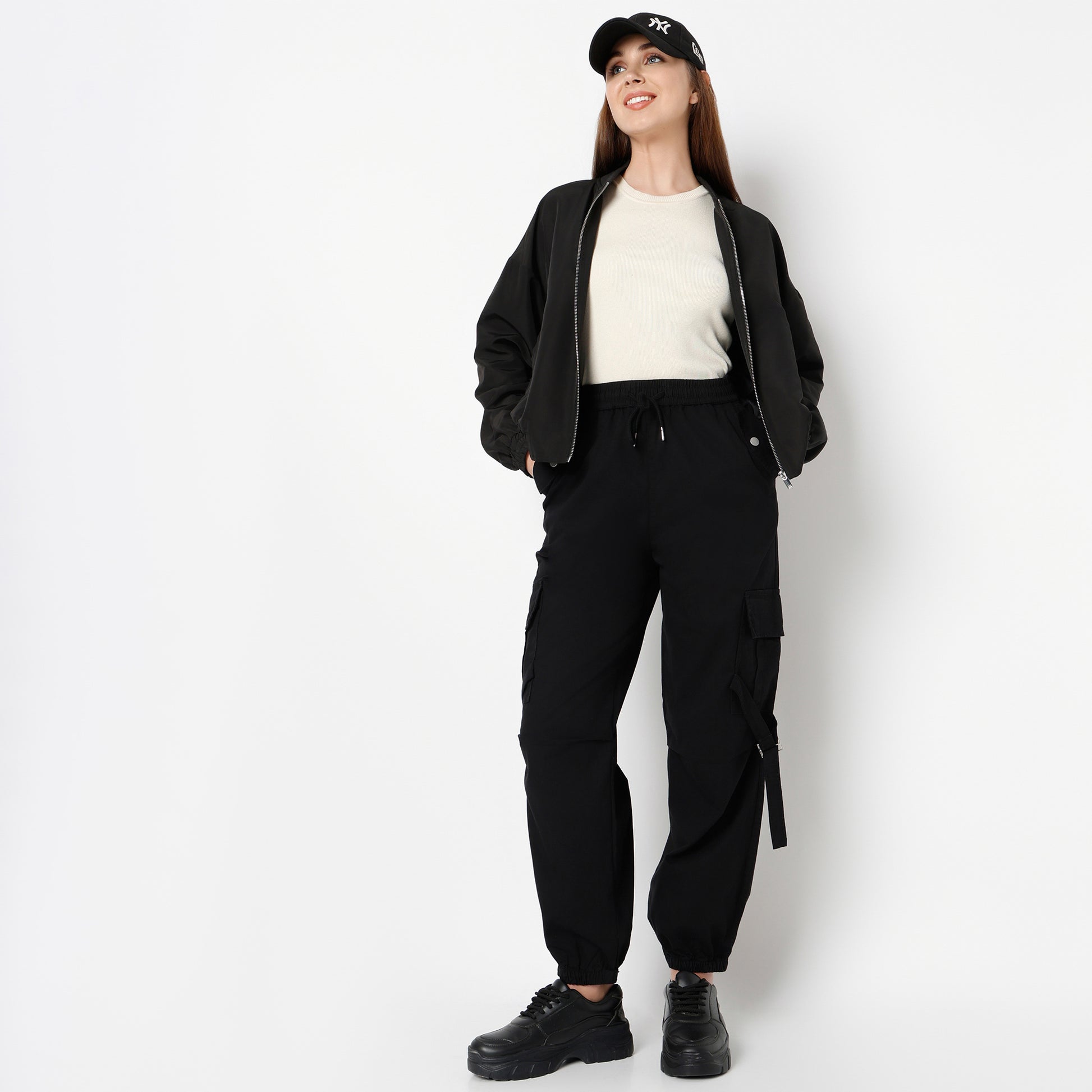 Relaxed Fit Solid Ankle Length High Rise Pants