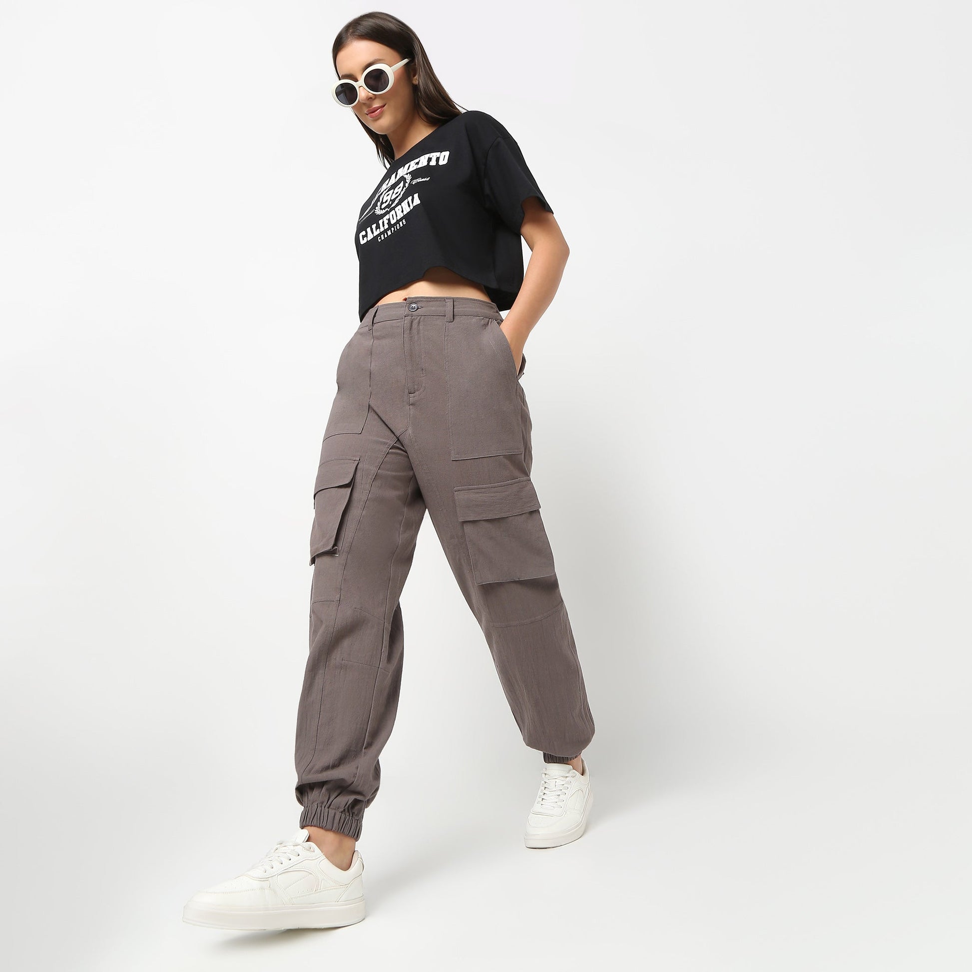 Betty Fashion Pants with Patch Pockets