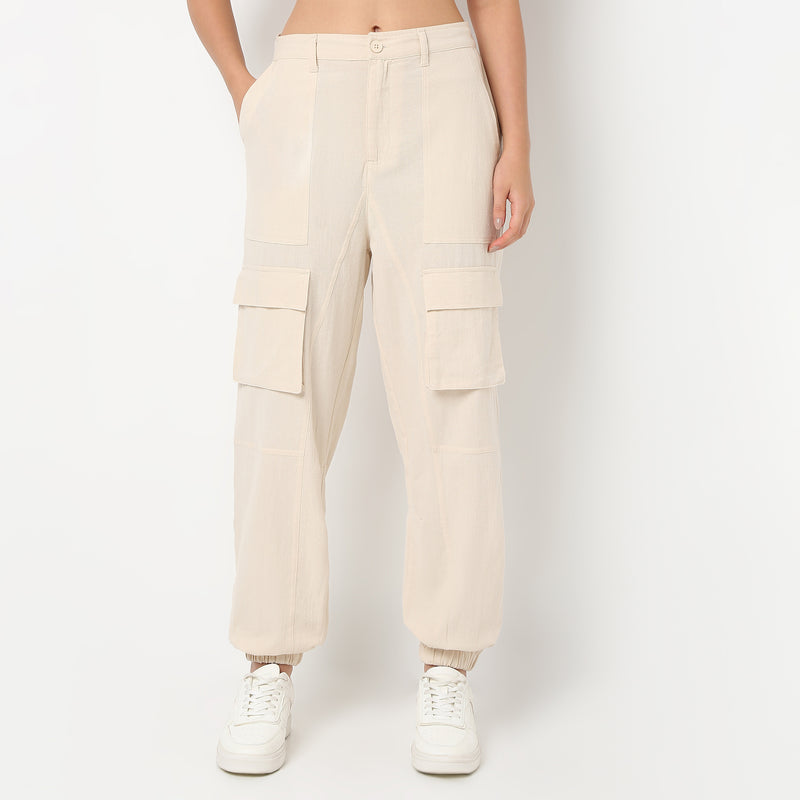 Women Solid Ankle Length Relaxed Fit Young Fashion Pants Cargos