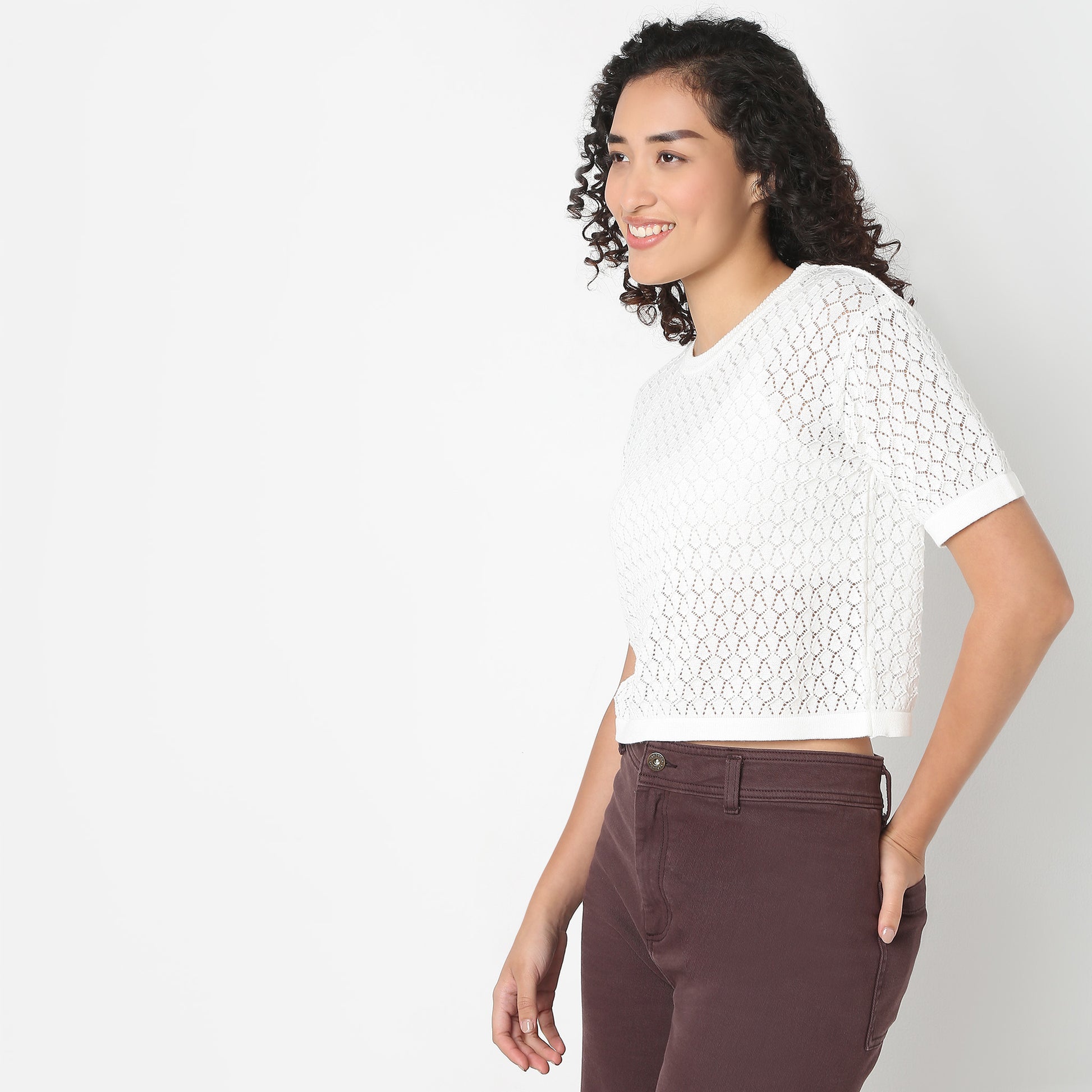 Betty Cropped Fashion Round Neck Tee