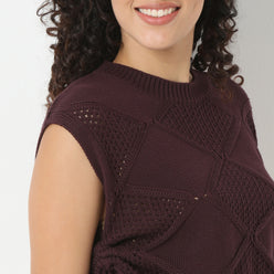 Betty Relaxed Fit Fashion T-Shirt with Extended Sleeves