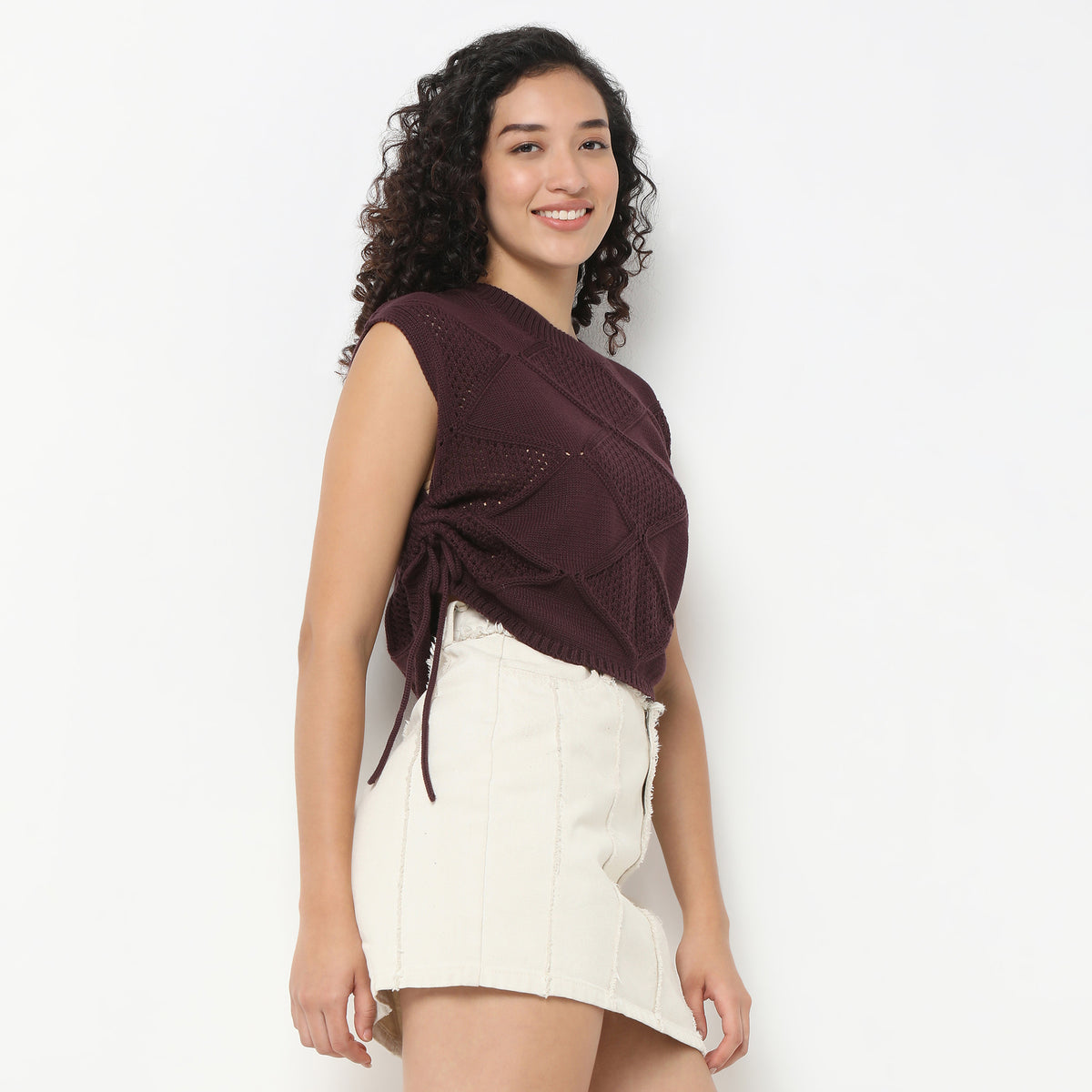 Betty Relaxed Fit Fashion T-Shirt with Extended Sleeves