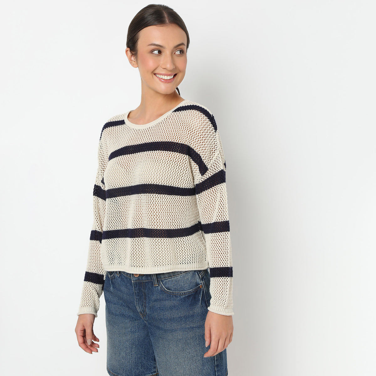 Women Round Neck Cropped Full Sleeve Structured Boxy Fit Young Fashion T-Shirt