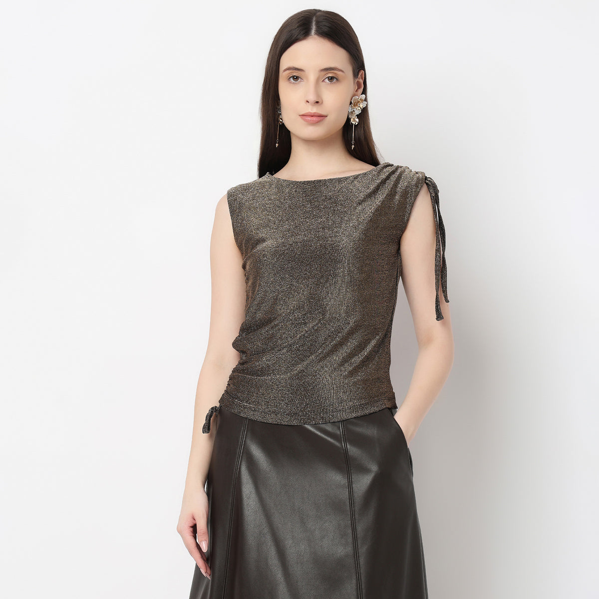 Slim Fit Graphic Crop Tee