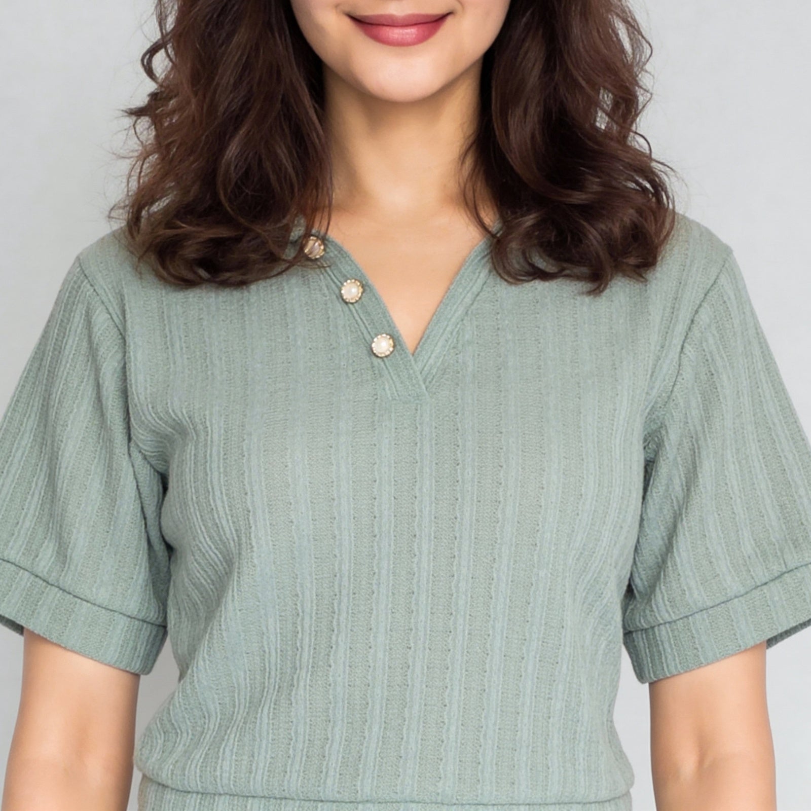 V-Neck Slim Fit Cropped T-Shirt