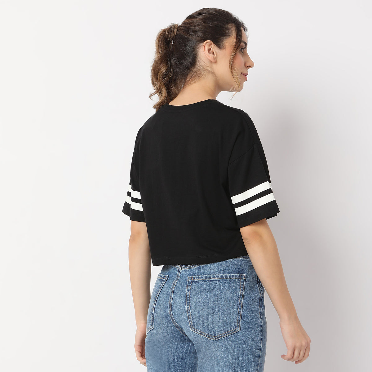 Boxy Fit Graphic Knit Crop T-Shirt