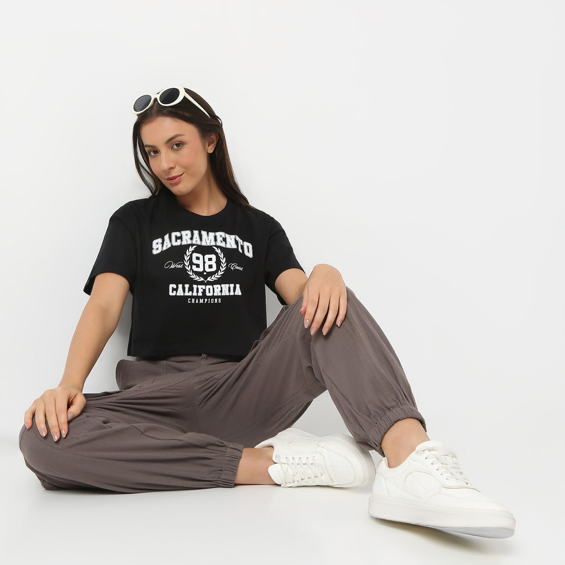 Women Graphic Round Neck Cropped Boxy Fit Young Graphc T-Shirt