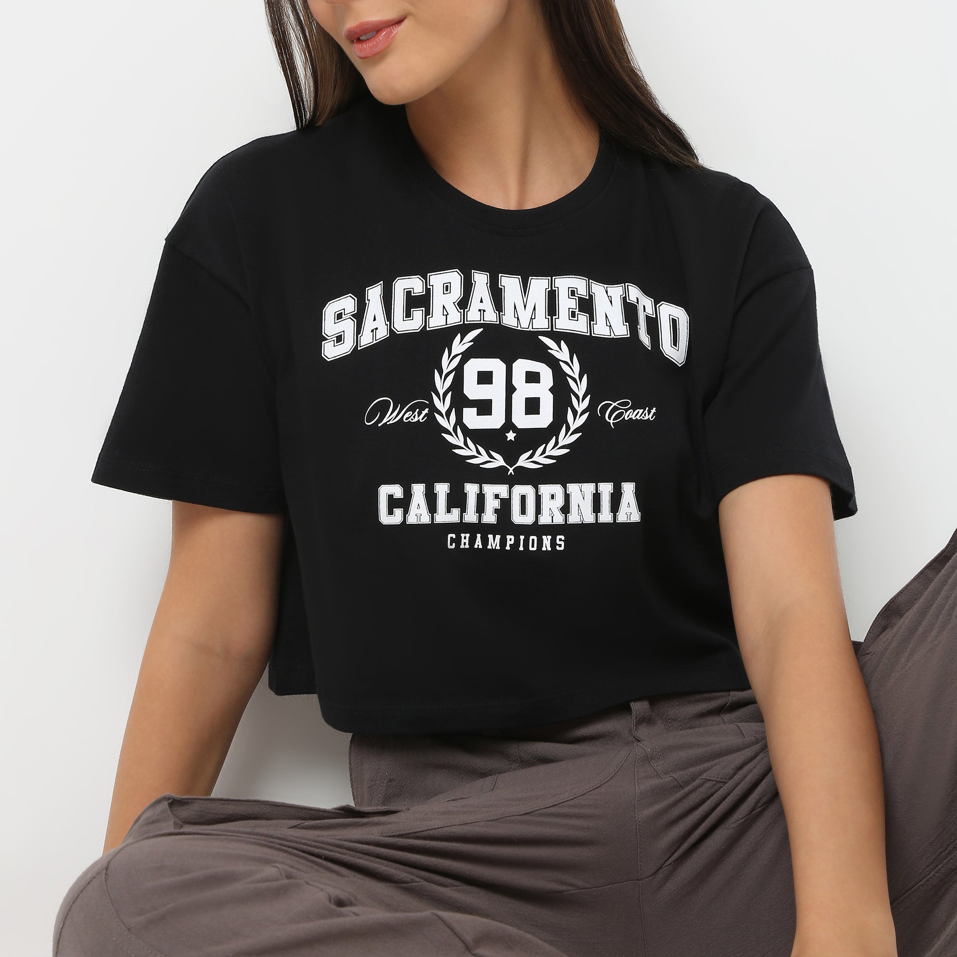 Women Graphic Round Neck Cropped Boxy Fit Young Graphc T-Shirt