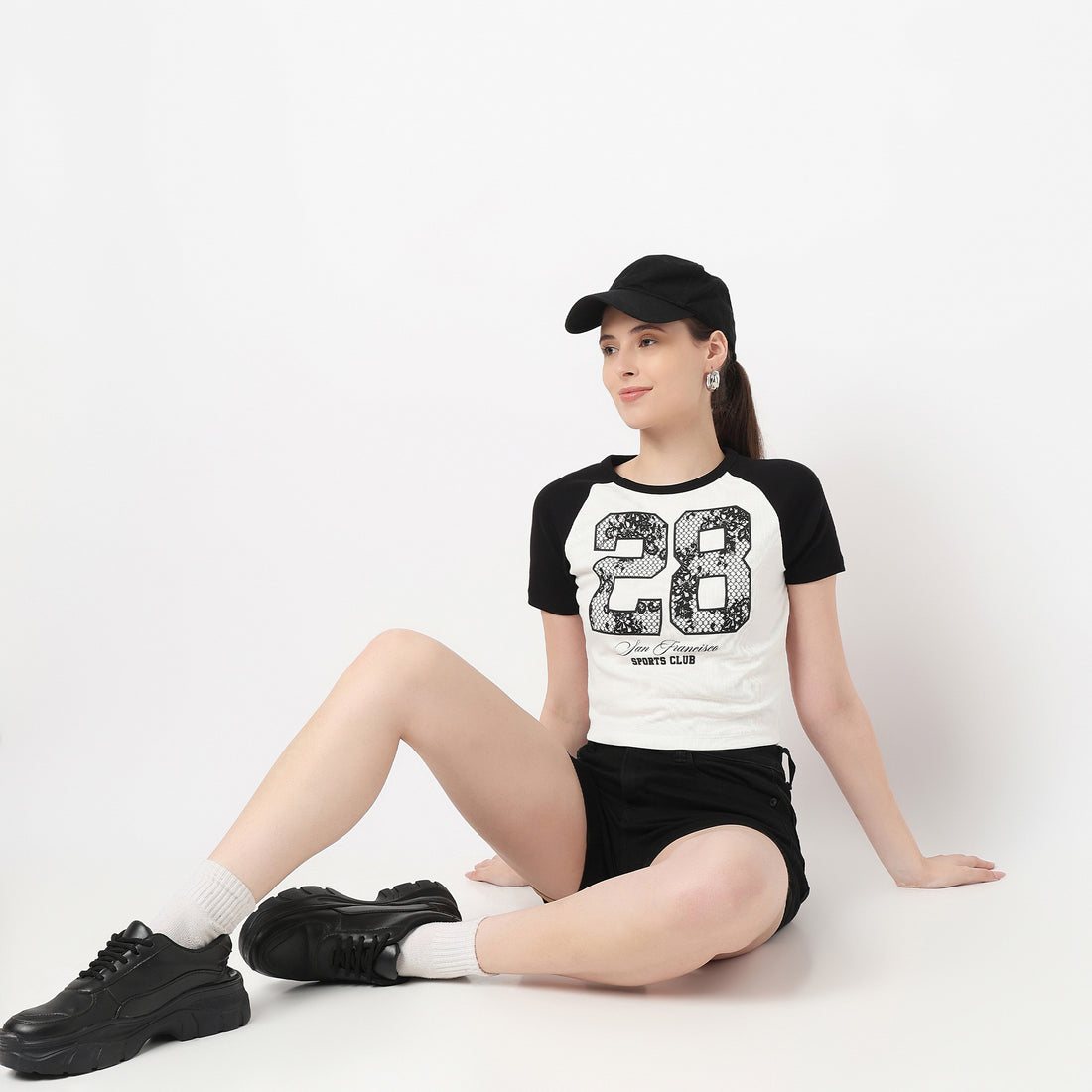 Slim Fit Graphic Crop Tee