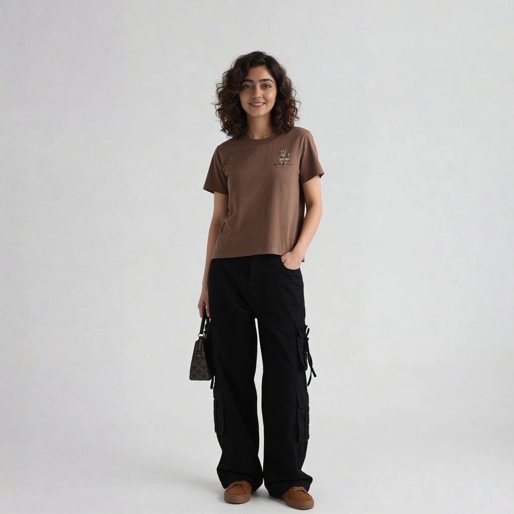 Knitted Graphic Slim Fit Crop T-Shirt