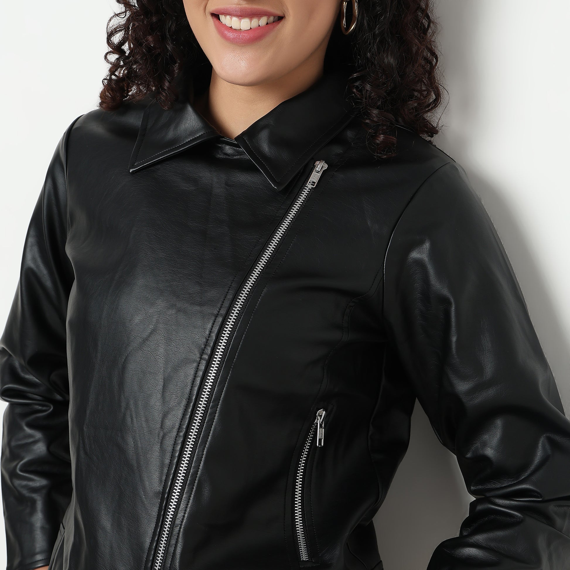 Buy Women Regular Fit Solid Full Sleeve Jacket  - Style Union