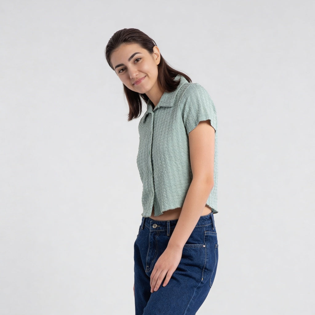 Knitted Solid Crop Shirt