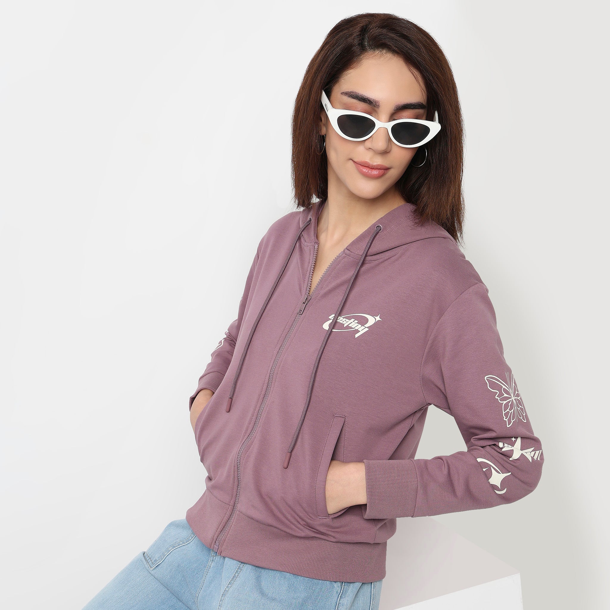 Oversize Graphic Sweatshirt With Applique Work On Chest