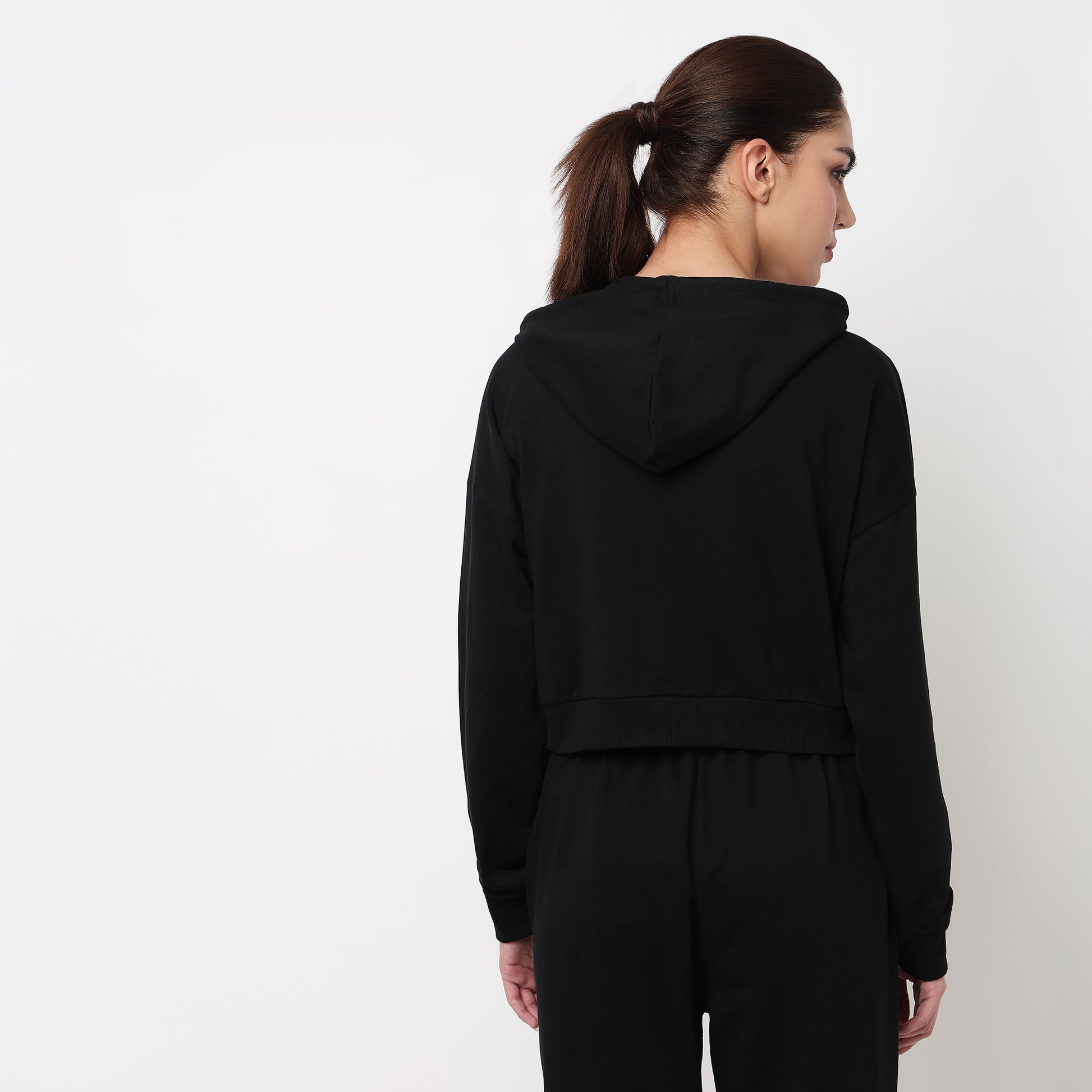 Hoodie Crop Sweatshirt With Kangaroo Pockets