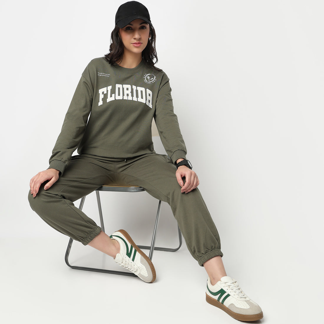 Round Neck Graphic Sweat Tee 