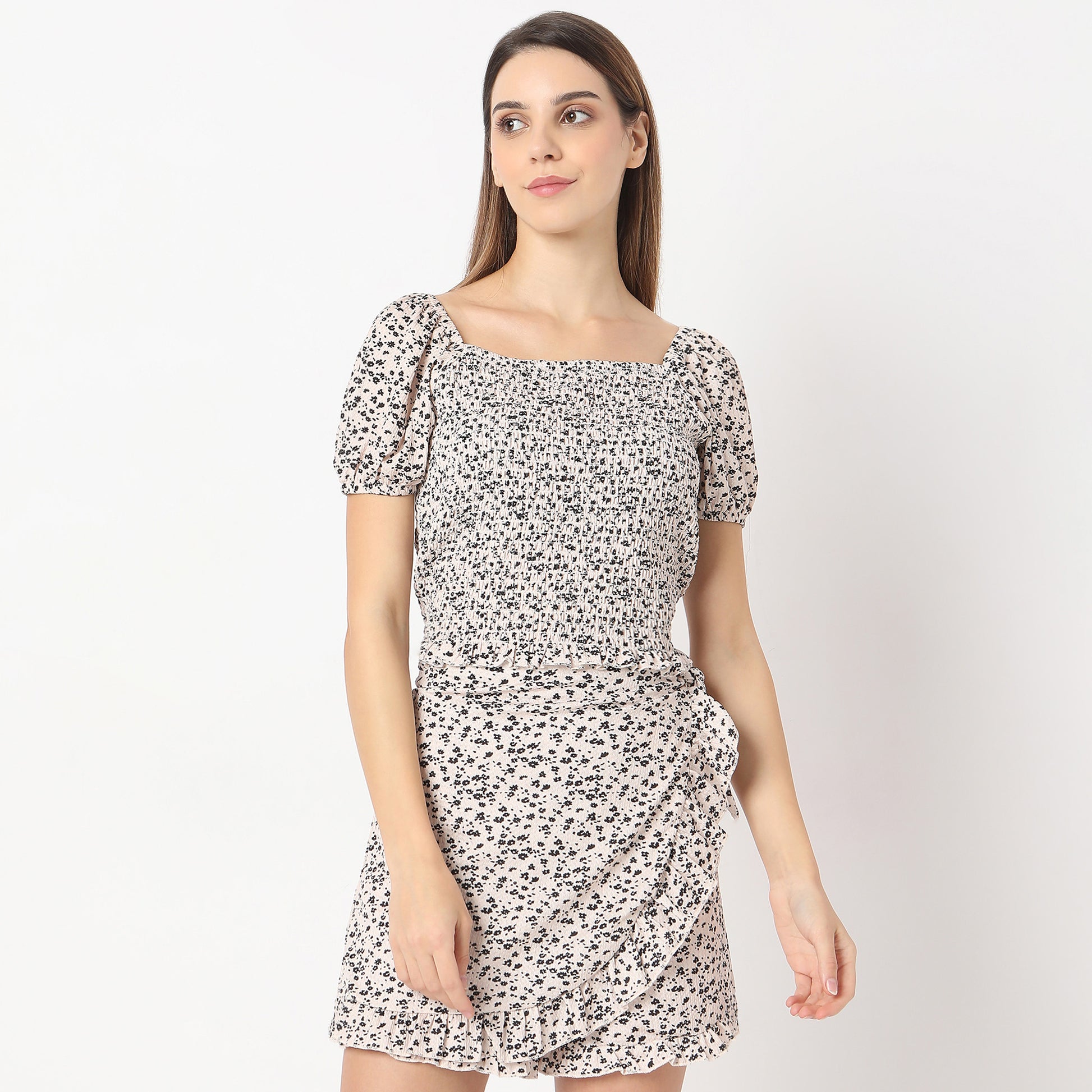 Printed Sweet Heart Neck Betty Short Sleeve Top