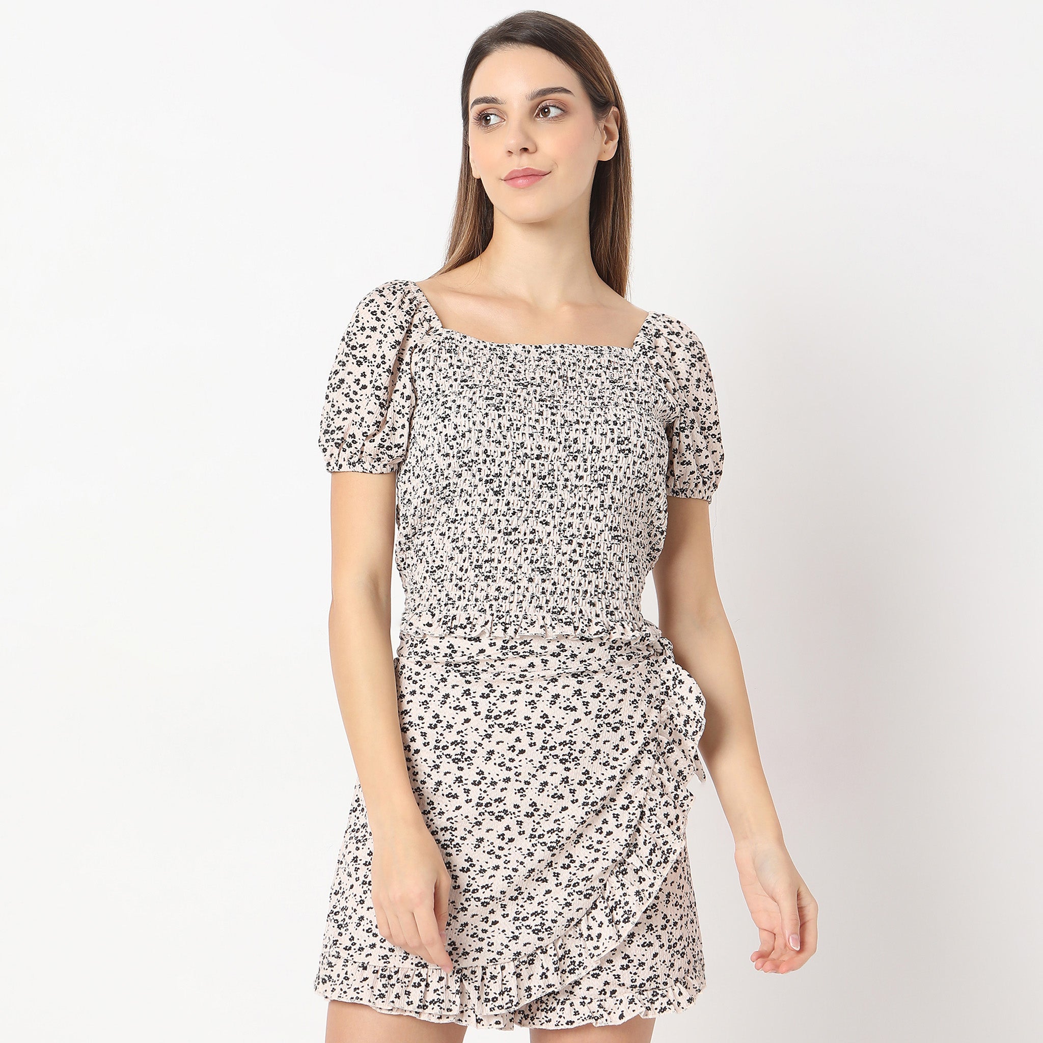 Printed Sweet Heart Neck Betty Short Sleeve Top