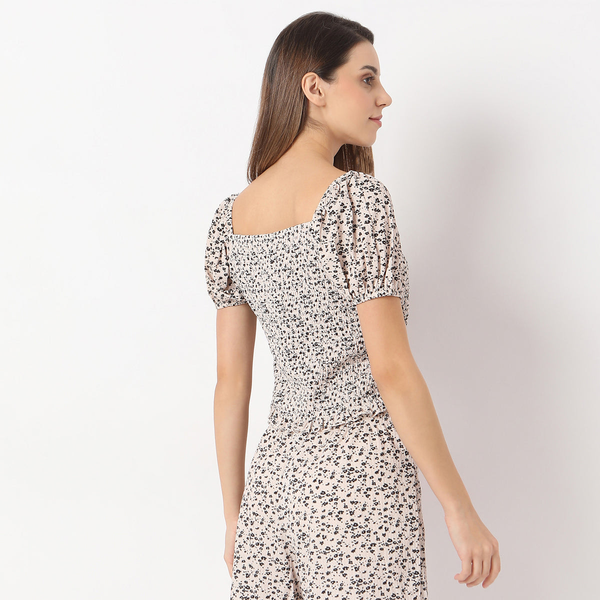 Printed Sweet Heart Neck Betty Short Sleeve Top