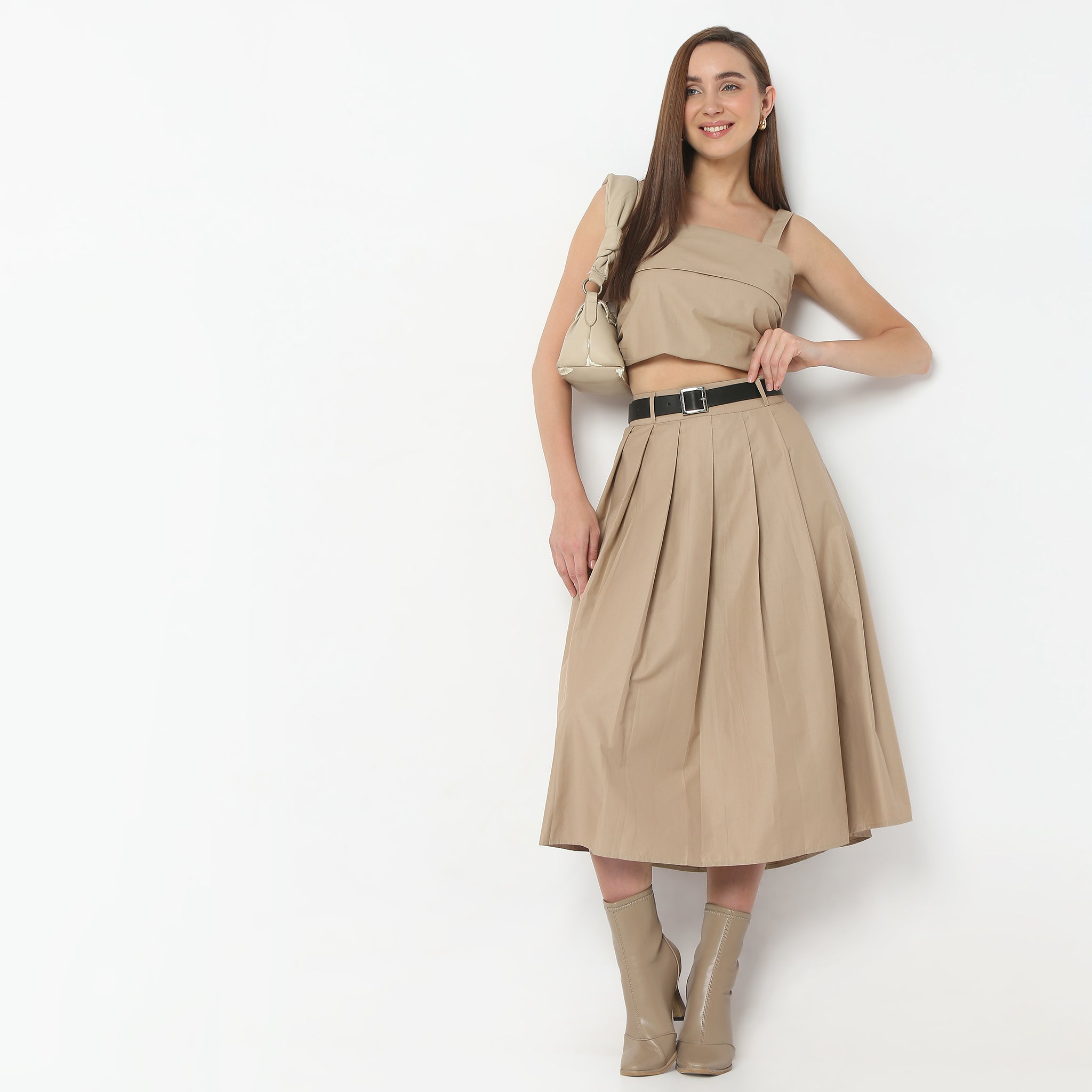 Regular Fit Solid Square Neck Cropped Crop Top