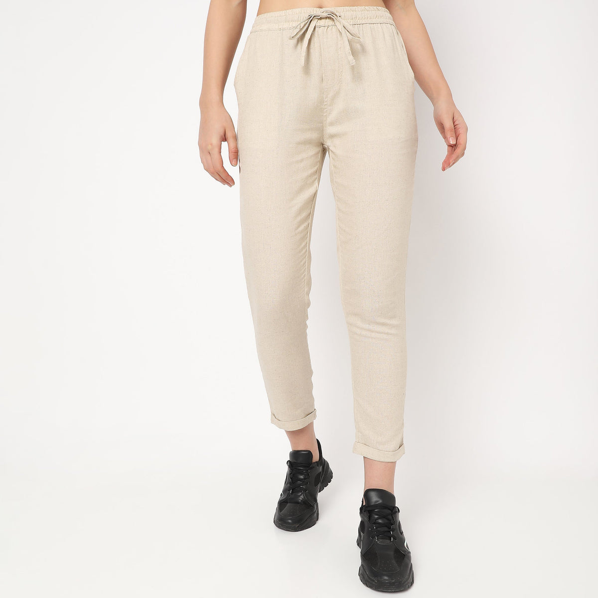 Regular Fit Solid Mid Rise Trousers