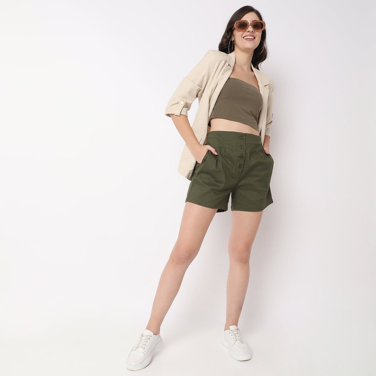 Women Wearing Regular Fit Solid High Rise Short