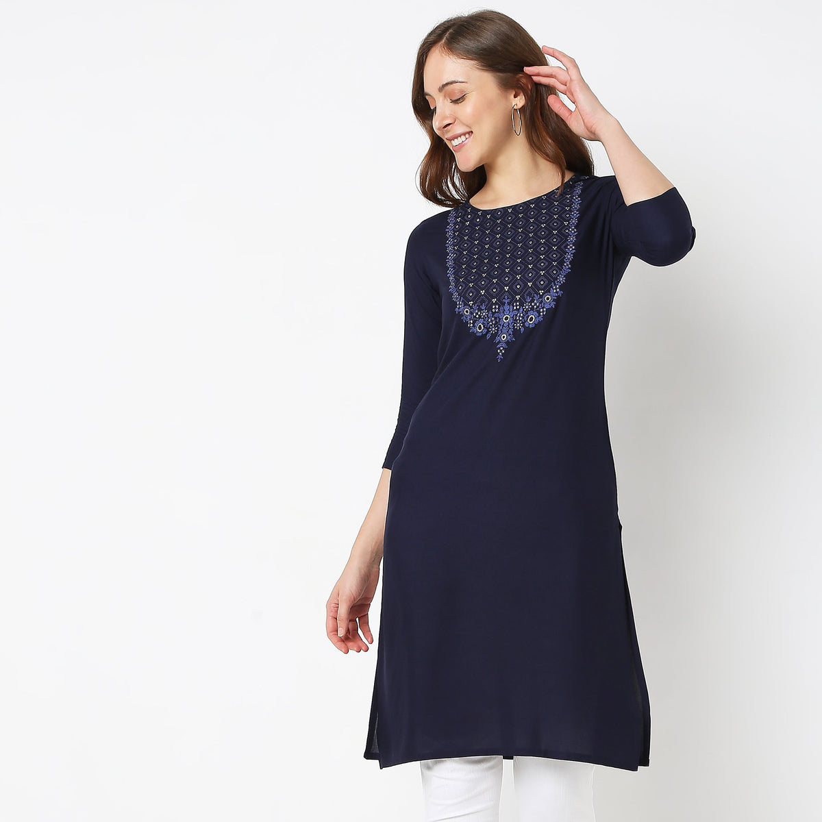 Straight Fit Embellished Kurta