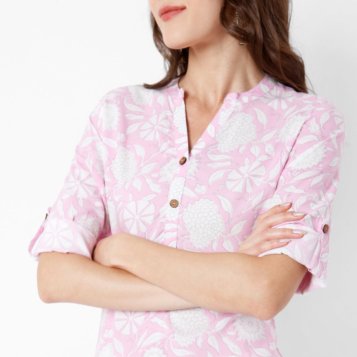 Women Wearing Regular Fit Floral Kurta