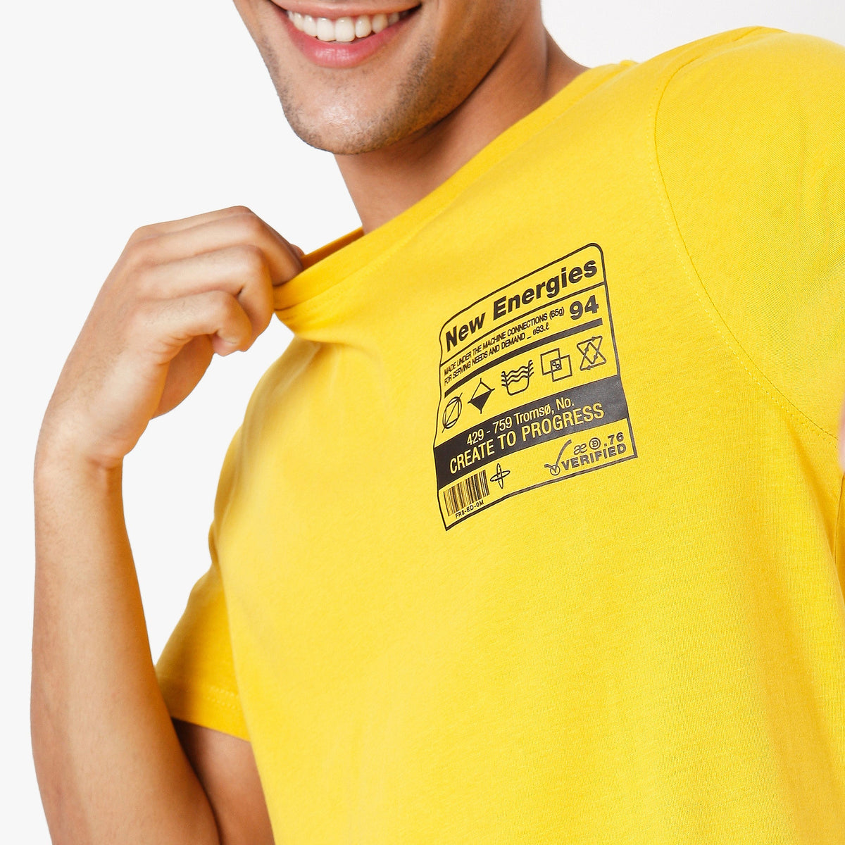 Men Wearing Regular Fit Graphic T-Shirt