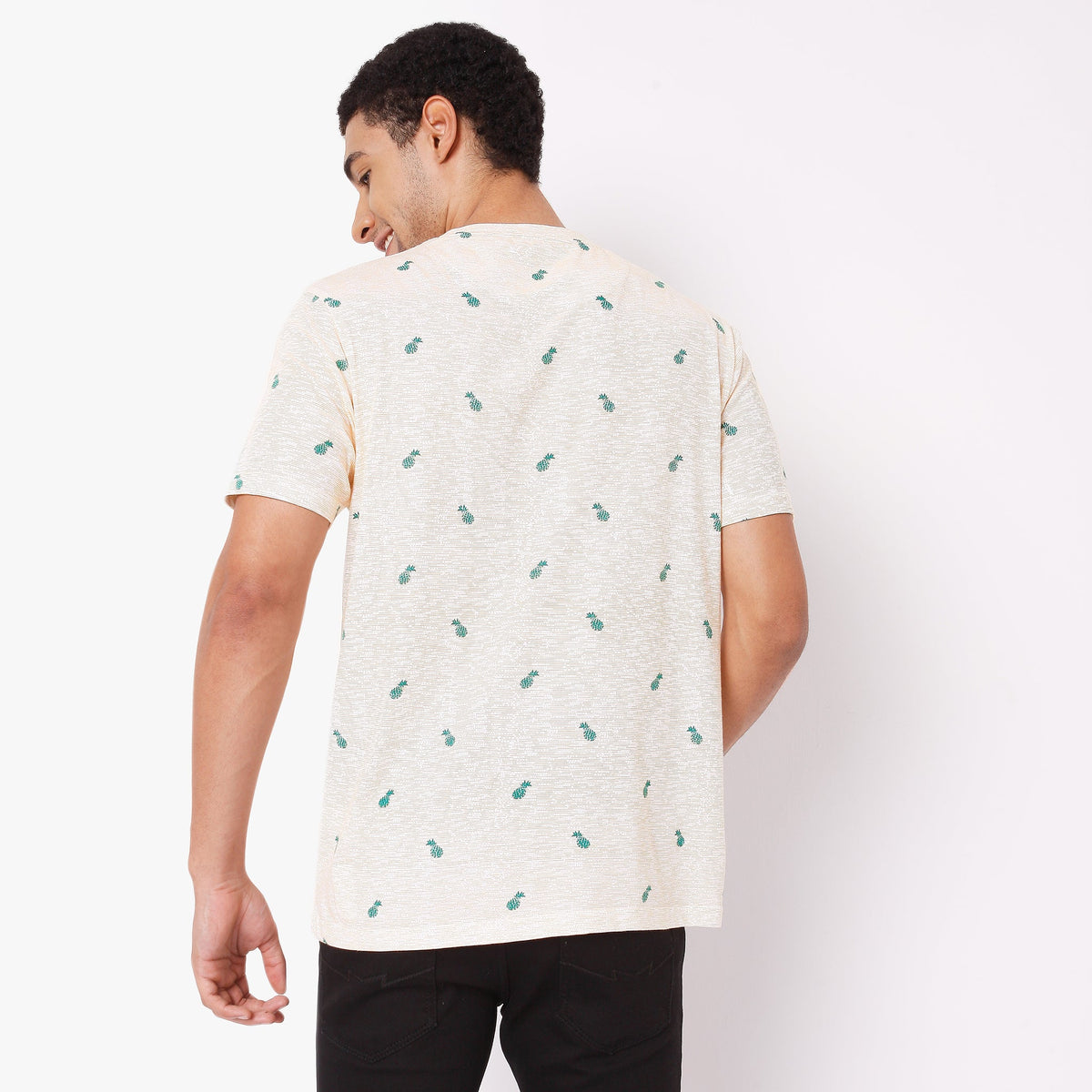 Men Wearing Regular Fit Printed T-Shirt