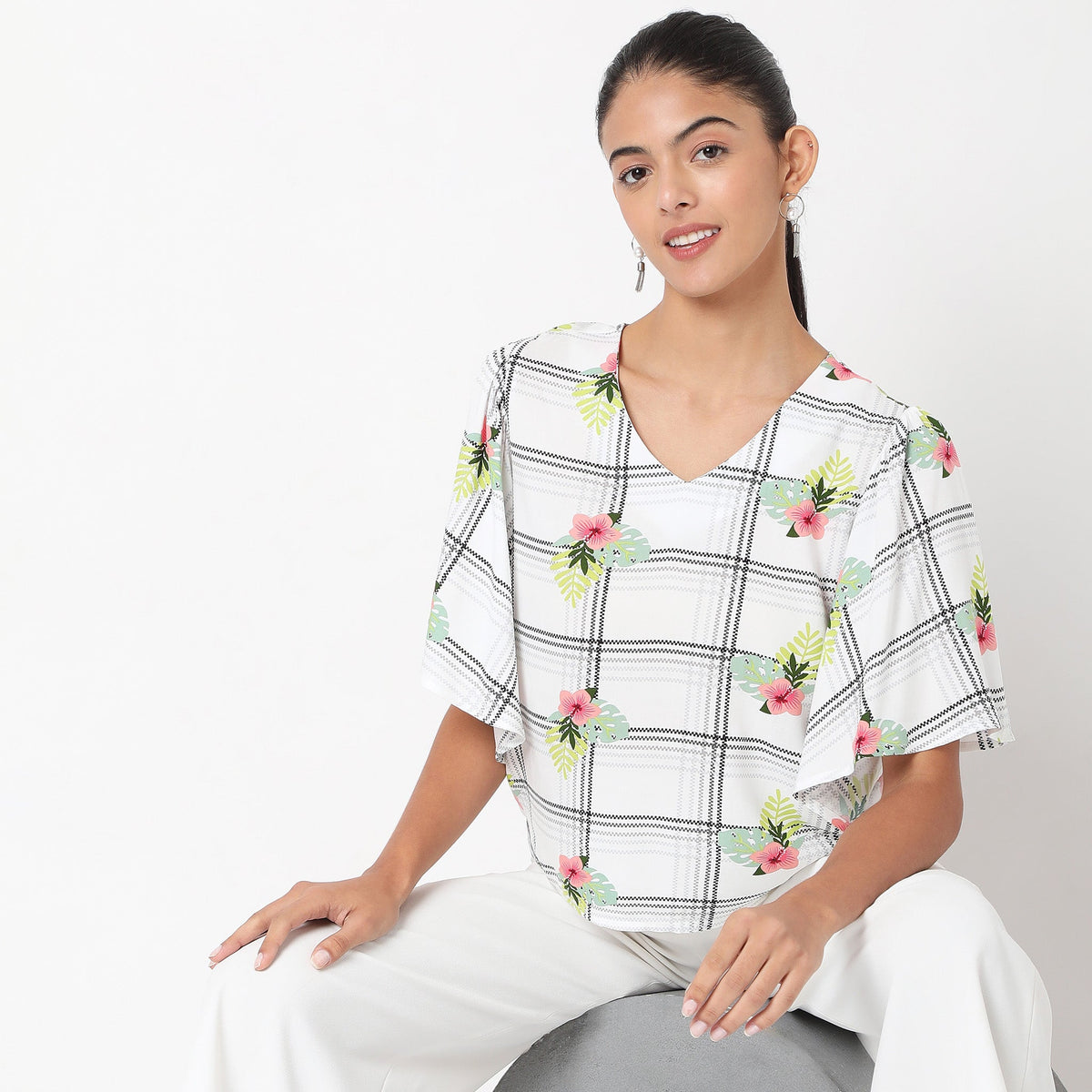 Women Wearing Regular Fit Floral Top