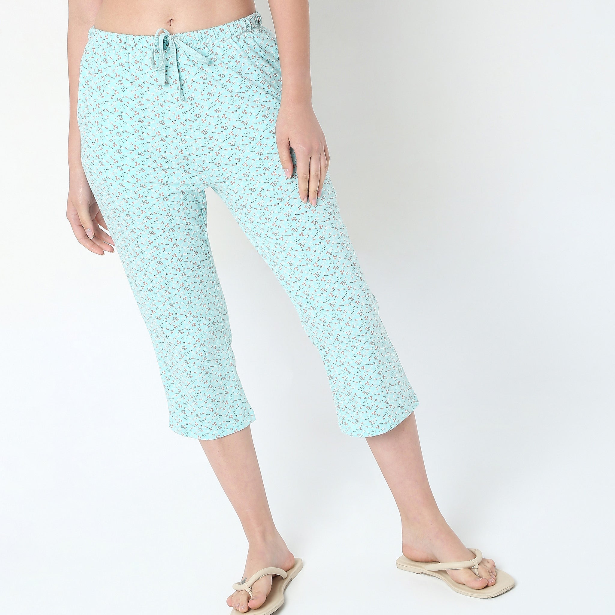 Printed Capri with Mid-Rise Waist