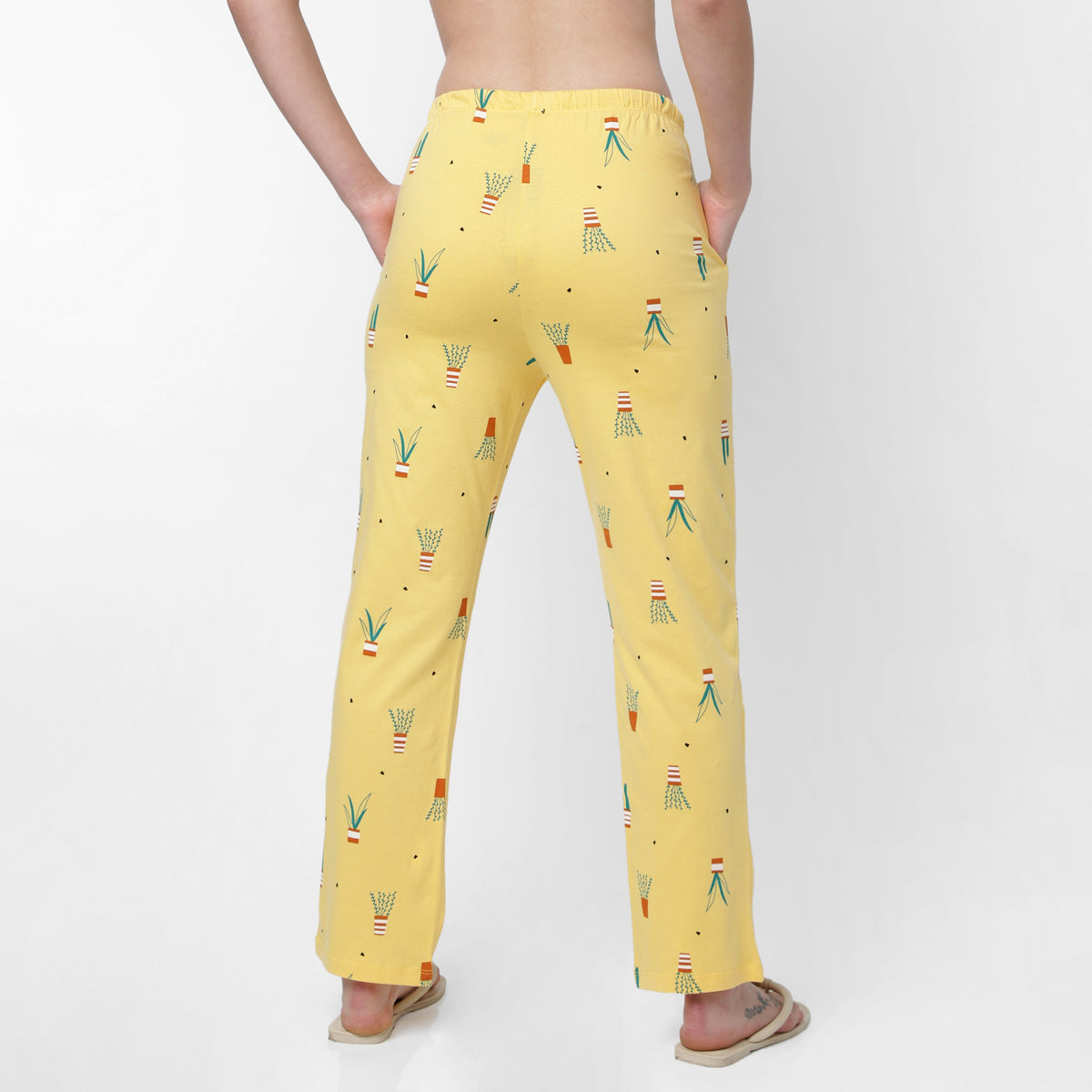 Women Wearing Regular Fit Printed Mid Rise Pyjama